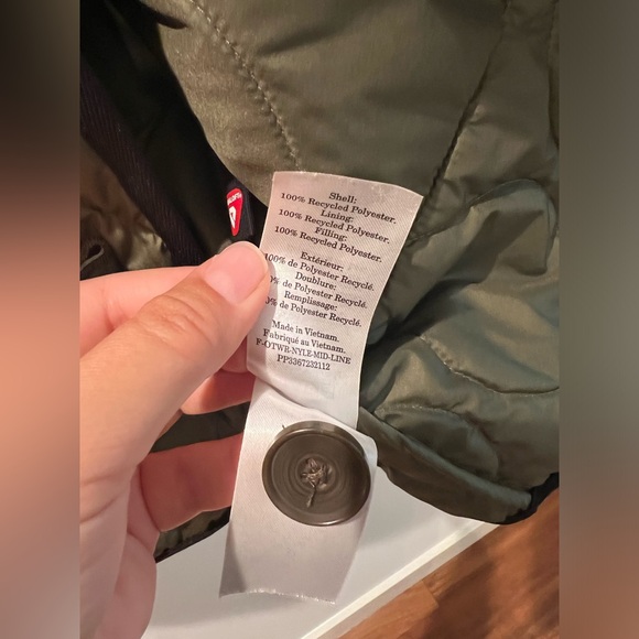 Like new Everlane Quilted Recycled Quilted Liner Jacket in Dark Green Khaki M - Picture 2 of 8